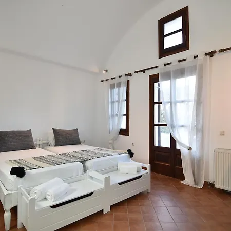 Apartment Cycladic Messaria (Santorini)